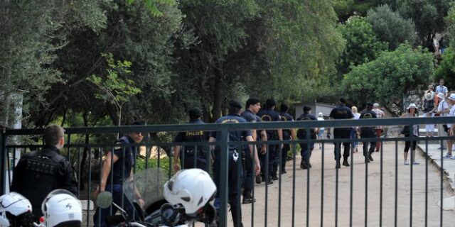 Προσήχθη Αμερικανός τουρίστας γιατί σήκωσε drone στην Ακρόπολη