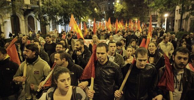 Μεγαλειώδης και ειρηνική η πορεία για την 42η επέτειο από την εξέγερση του Πολυτεχνείου