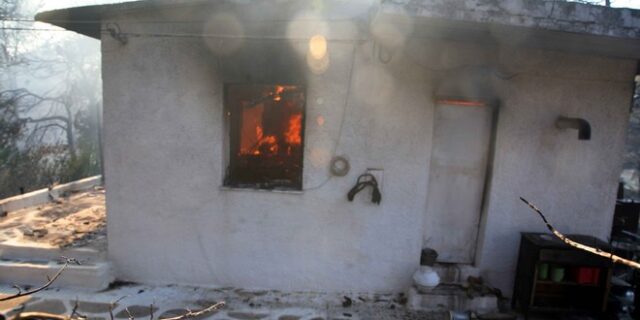 Πρώτα έκλεψε και μετά έκαψε το σπίτι της πεθεράς του ολοσχερώς!