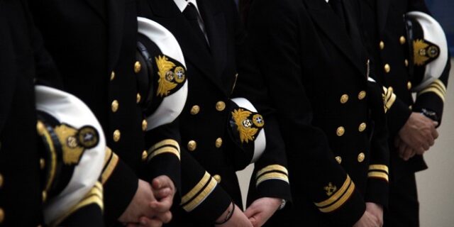 Κόντρα για τις νέες στολές των στρατιωτικών