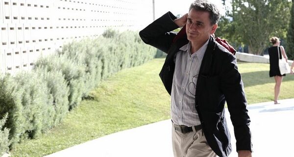 Προϋπολογισμός υψηλού χρέους και εισπρακτικών μέτρων