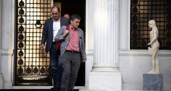 Μικραίνει κι άλλο η απόσταση Ελλάδας – δανειστών