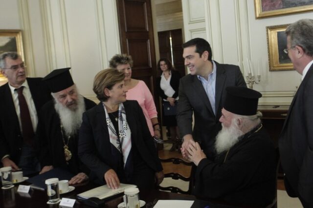 Περιφερειάρχης Β. Αιγαίου για το προσφυγικό: ‘Η ένταση του προβλήματος μας έχει ξεπεράσει’