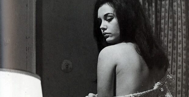 Μηχανή του Χρόνου: Πώς μετέτρεπαν στο εξωτερικό τις ελληνικές ερωτικές ταινίες σε σκληρό πορνό