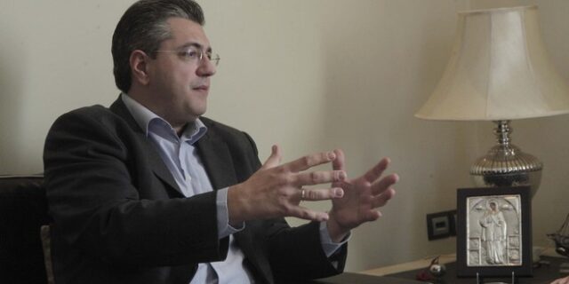 Τι απαντά ο Τζιτζικώστας στις επιθέσεις που δέχεται η υποψηφιότητα του