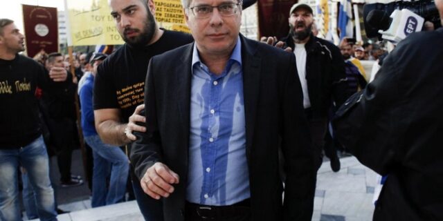 Μήνυμα Κουμουτσάκου: Απαιτώ την άμεση σύλληψη των δραστών της φασιστικής επίθεσης