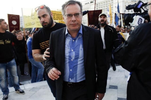 Κουμουτσάκος: Νομιμότητα απέναντι στη βία