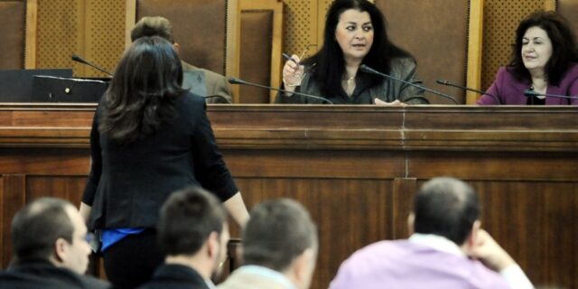 Μάρτυρας στη δίκη της Χ.Α.: Πρώτα έφτασαν οι δημοσιογράφοι και μετά η αστυνομία