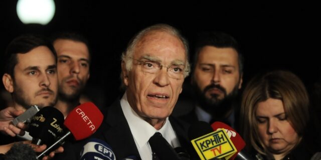 Και επίσημα πλέον η Ένωση Κεντρώων ζητά οικουμενική