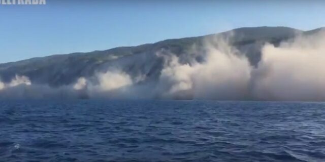 Συγκλονιστικό βίντεο: Βράχοι πέφτουν από τον σεισμό στη Λευκάδα