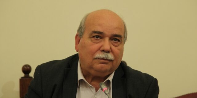 Ο Βούτσης δεν κάνει το χατήρι των δικαστικών: Θα αναρτώνται όλα τα πόθεν έσχες