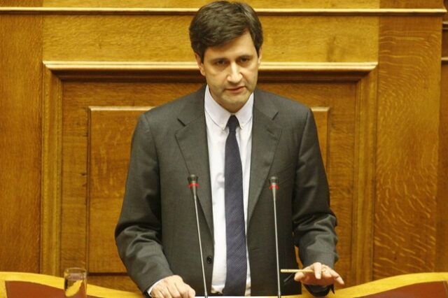 Χουλιαράκης: Έτος καμπής για την ελληνική οικονομία το 2016