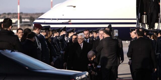 Έφτασε στην Αθήνα ο Αμπάς. Συνάντηση την Δευτέρα με Παυλόπουλο και Τσίπρα