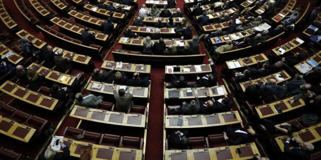 Δεκατρία μέτρα ξεκλειδώνουν τη δόση του 1 δισ. ευρώ. Δόθηκε το σήμα για πώληση κόκκινων δανείων