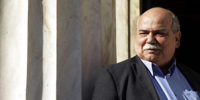 Βούτσης: Υποκριτική η α λα κάρτ επίκληση κανόνων και δεσμεύσεων