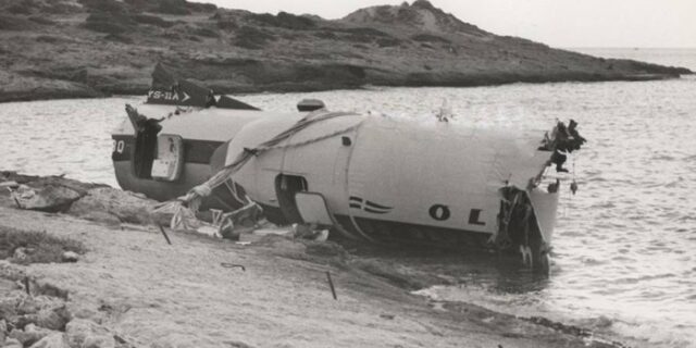 Μηχανή του Χρόνου: Το θρίλερ με το αεροπλάνο της Ολυμπιακής που προσθαλασσώθηκε στη Βούλα