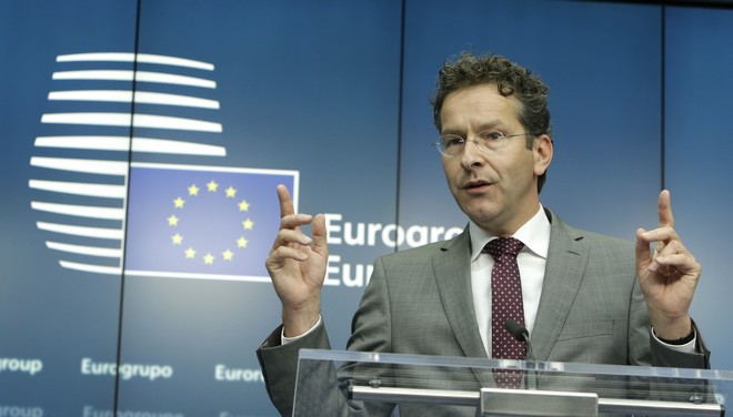 Ντάισελμπλουμ: Αν είχαμε αφήσει την Ελλάδα ή άλλες χώρες να φύγουν από το ευρώ, η Ευρωζώνη θα βυθιζόταν στο χάος