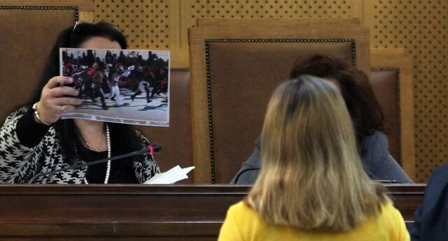 Πρόεδρος δίκης Χρυσής Αυγής: Εδώ δεν είναι χώρος πολιτικής αντιπαράθεσης!
