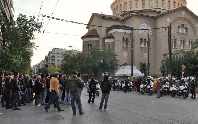 ‘Σύρραξη’ μεταξύ αλλοδαπών σε ανταλλακτήριο στον Άγιο Παντελεήμονα