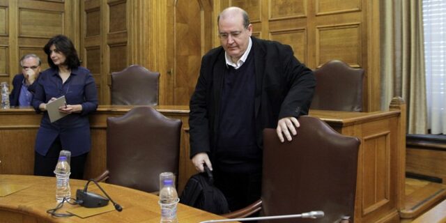 Με διαφωνίες και τελεσίγραφα άρχισε ο εθνικός διάλογος για την Παιδεία
