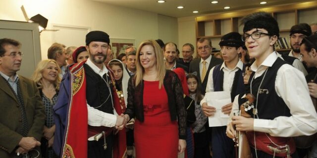 Γεννηματά: Ας χρωματίσουμε τη ζωή μας με πινελιές αγάπης, ελπίδας και αλληλεγγύης