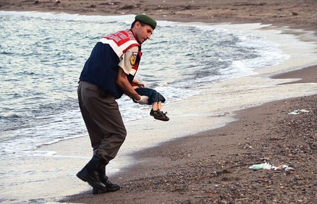 Καληνύχτα Αϊλάν, αυτός ο κόσμος δεν άλλαξε ούτε φέτος