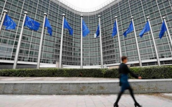 Κομισιόν σε Αθήνα: Ενσωματώστε την οδηγία για εγγύηση καταθέσεων