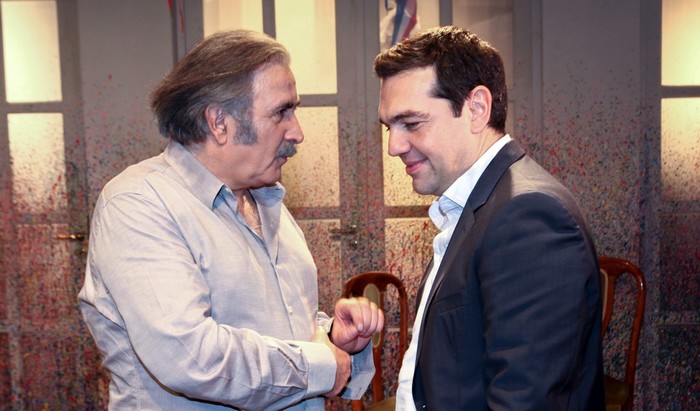 Ο Αλέξης Τσίπρας στην πρεμιέρα της θεατρικής παράστασης του Λάκη Λαζόπουλου