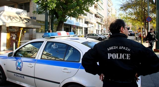 Εξαρθρώθηκε σπείρα που πρώτα βασάνιζε τα θύματά της και μετά τα λήστευε