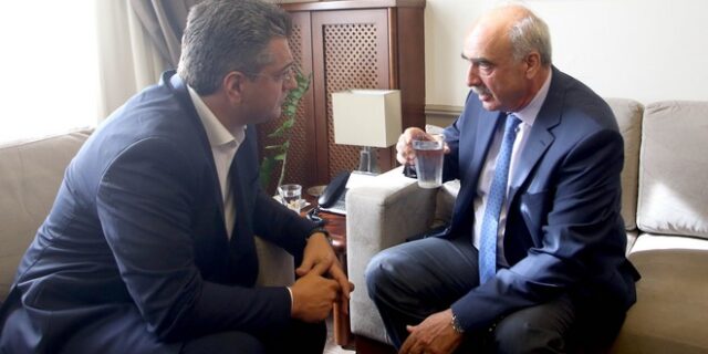 ΝΔ: Βγήκαν ξανά μαχαίρια μεταξύ Μεϊμαράκη, Τζιτζικώστα και Παπαμιμίκου