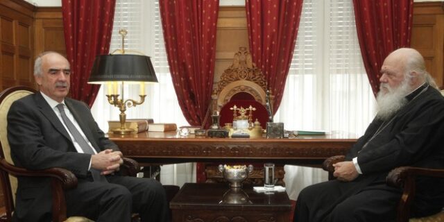 Την ευλογία του Αρχιεπισκόπου ενόψει της προεδρικής εκλογής στη ΝΔ ζήτησε ο Μεϊμαράκης