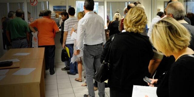 Πιο αυστηρή από σήμερα η ρύθμιση των 100 δόσεων – Πότε κινδυνεύουν να τη χάσουν οι οφειλέτες