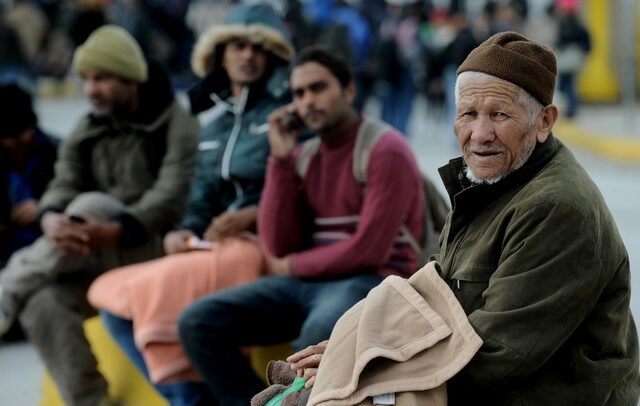 Πέφτουν οι υπογραφές για την επιδότηση ενοικίου για 20.000 πρόσφυγες στην Ελλάδα