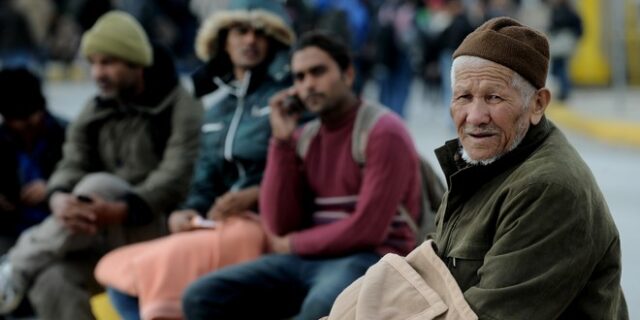 Συγγνώμη Μουζάλα στους δημάρχους Αλίμου, Γλυφάδας, Ελληνικού και Π. Φαλήρου