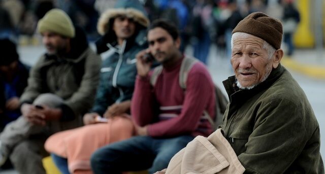 Συγγνώμη Μουζάλα στους δημάρχους Αλίμου, Γλυφάδας, Ελληνικού και Π. Φαλήρου