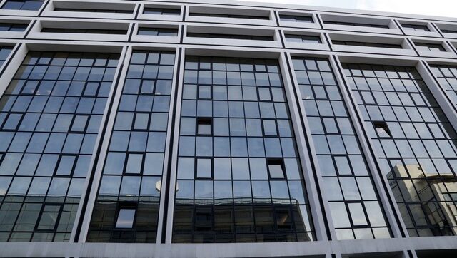 Εισβολή κουκουλοφόρων στα γραφεία του Τειρεσία. Λιποθύμησε υπάλληλος