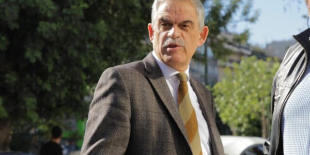 Τόσκας: Βοηθάμε να αντιμετωπιστεί το τεράστιο πρόβλημα που ξεπερνά τα όρια της χώρας