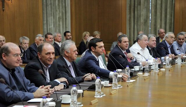 Ποιους βουλευτές ‘βολιδοσκοπεί’ το Μέγαρο Μαξίμου