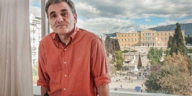 Τσακαλώτος: Οι κόκκινες γραμμές της κυβέρνησης παραμένουν