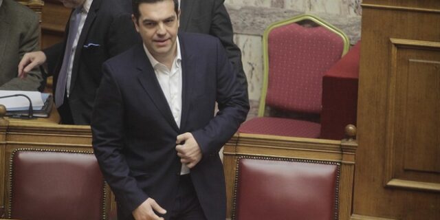 Τα ψεύτικα τα λόγια τα μεγάλα