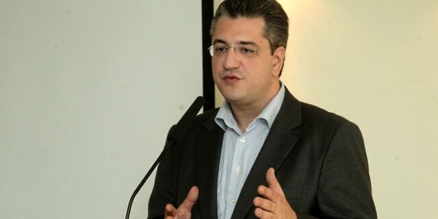 Υπέρ Σαββίδη και ο Τζιτζικώστας