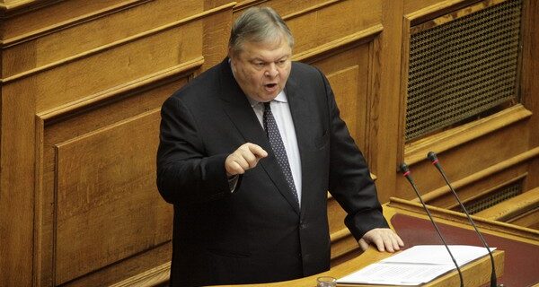 Βενιζέλος: Να γίνει εξεταστική επιτροπή για τα μνημόνια να διασκεδάσει ο λαός