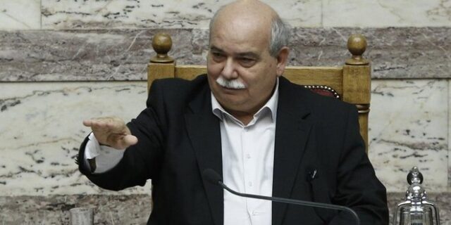 Πρόταση συνεννόησης Βούτση στην αντιπολίτευση. Τι είπε για διάσπαση στη ΝΔ