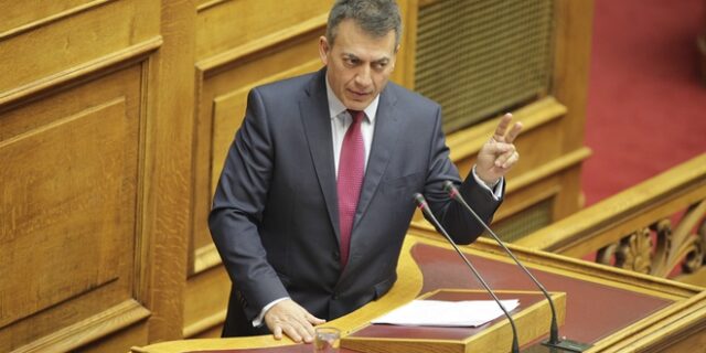 Δικαστική παρέμβαση για τις άδειες ζητά ο Γ. Βρούτσης