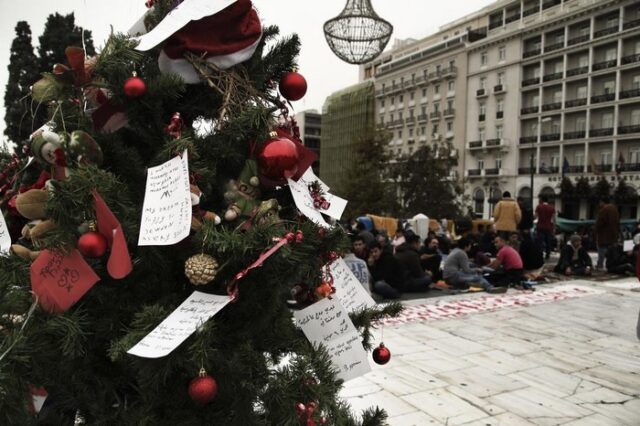 Ανοικτά τα καταστήματα σήμερα Κυριακή. Πώς θα λειτουργήσει το εορταστικό ωράριο