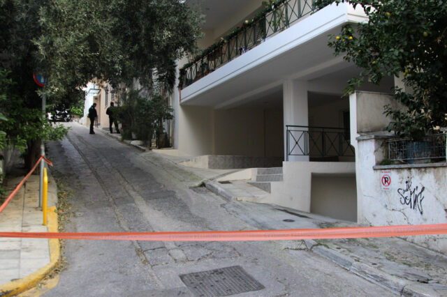 Με την μαγκούρα χτύπησε στο κεφάλι μέχρι θανάτου την αδερφή του ο ηλικιωμένος που πάσχει από Αλτσχάιμερ