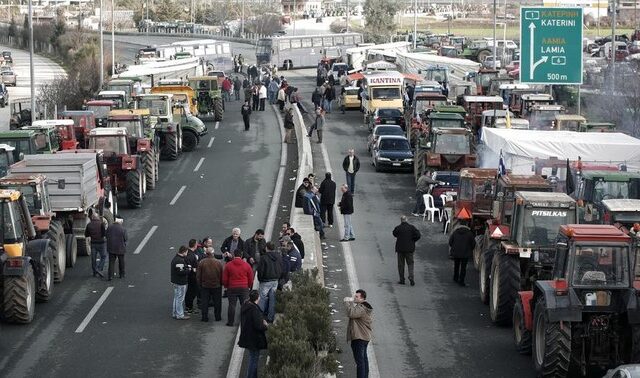Οι αγρότες ετοιμάζονται να κόψουν την Ελλάδα στα δύο για το φορολογικό
