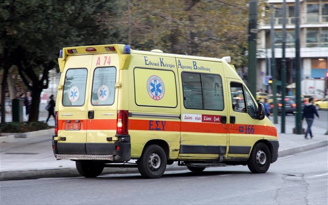 Τροχαίο ατύχημα με σοβαρά τραυματία οδηγό μοτοσικλέτας στο Καλλιμάρμαρο