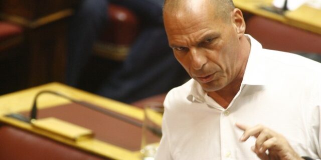 Το αίτημα για εξεταστική επαναφέρει το ΠΑΣΟΚ με αφορμή τις συνεντεύξεις Βαρουφάκη- Στουρνάρα