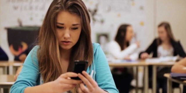 Εξιχνιάστηκε υπόθεση “Cyberbullying” σε βάρος 15χρονων κοριτσιών από συμμαθήτριά τους